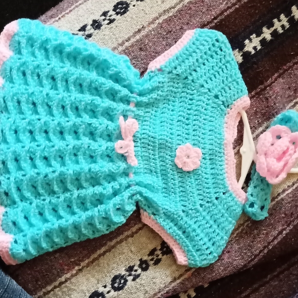 Knitted dress 0-3 months - Picture 2 of 3